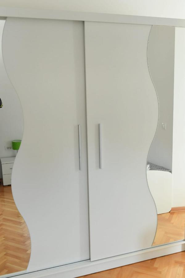 Dobi Apartmani Wing Jagodina Exterior foto